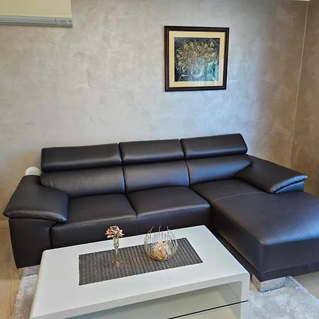 Apartments Riva-Interauto Umag Eksteriør billede