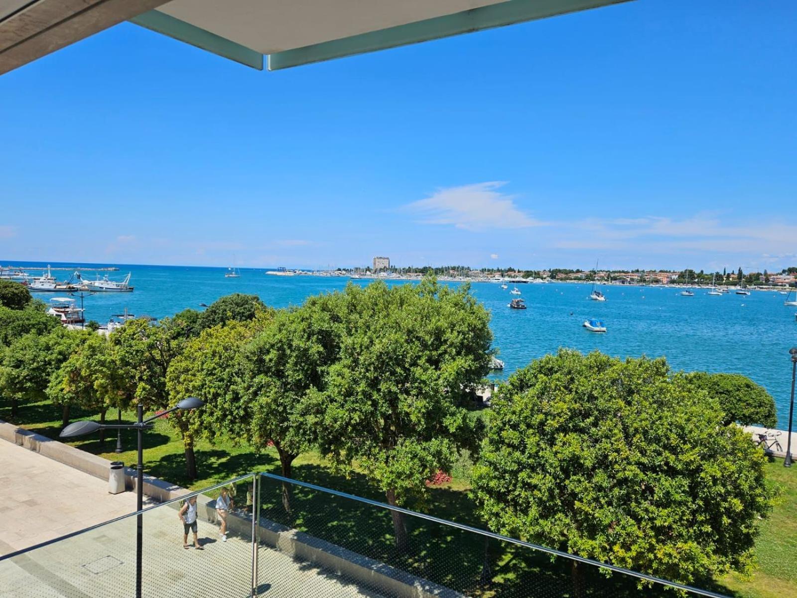 Apartments Riva-Interauto Umag Eksteriør billede
