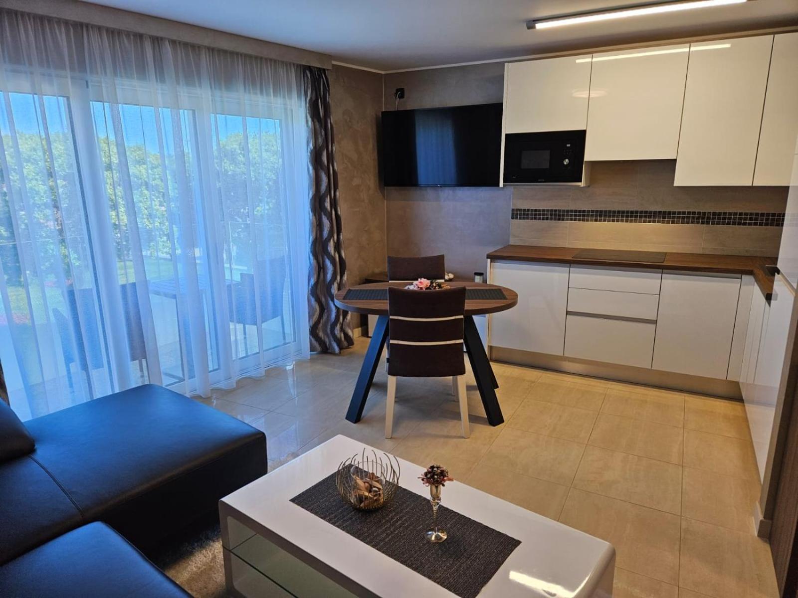 Apartments Riva-Interauto Umag Eksteriør billede